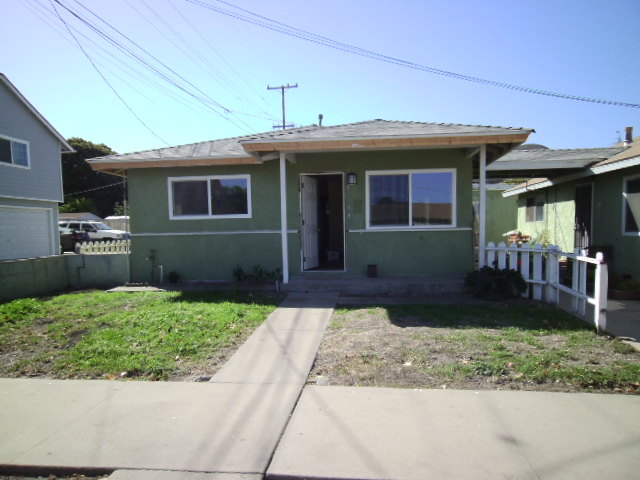 Lompoc Apartment: 310-314-320 West Hickory Avenue