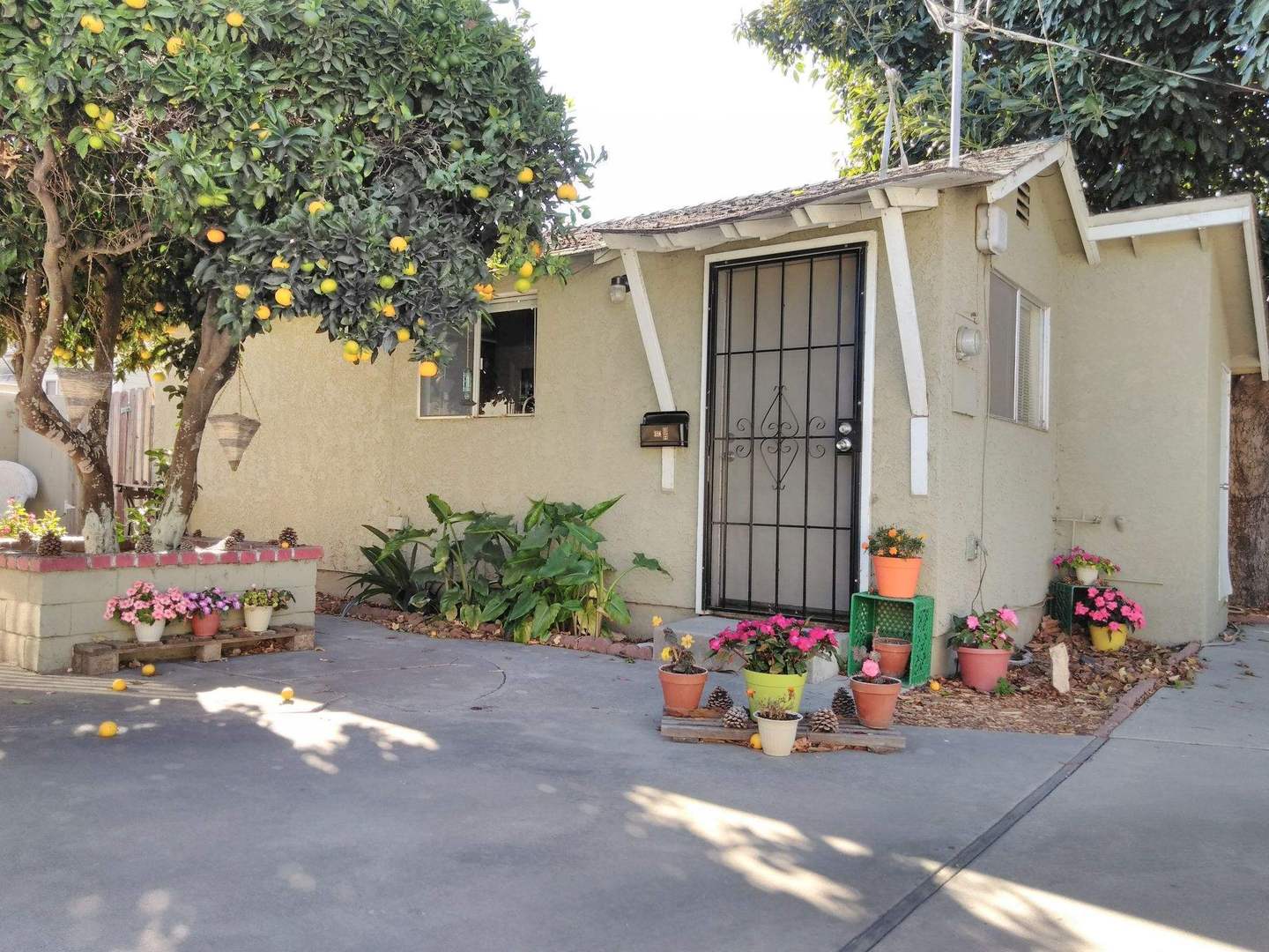 Lompoc Apartment: 310-314-320 West Hickory Avenue