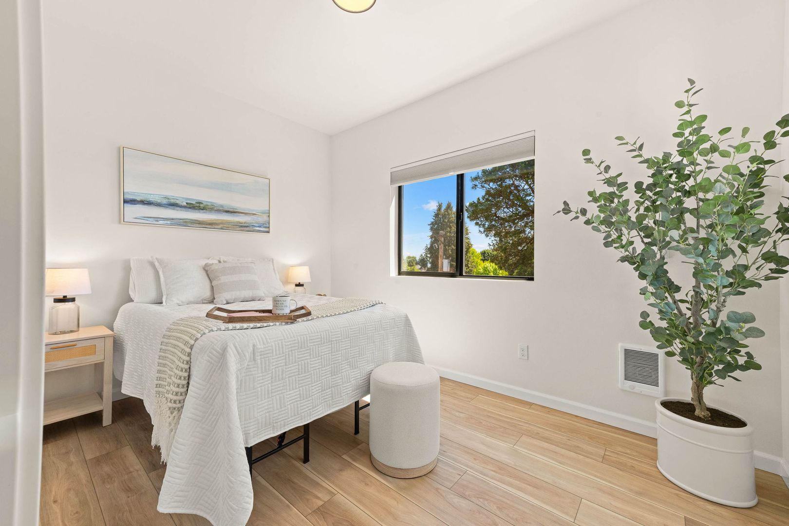 Tacoma Apartment: 3579 S G Street