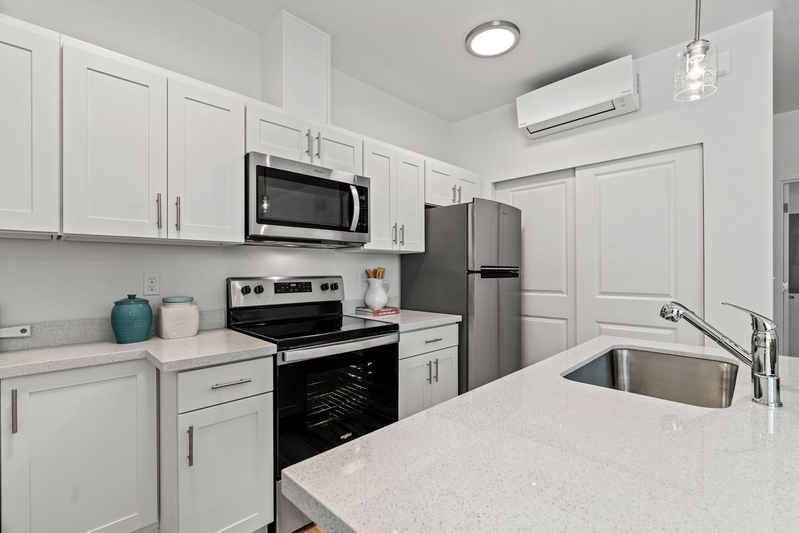 Tacoma Multiplex: 2 Chelan Pl