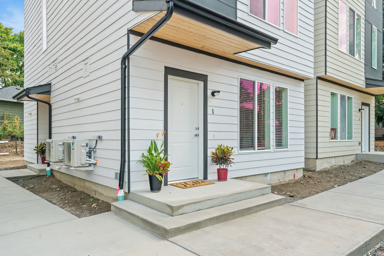 Tacoma Multiplex: 2 Chelan Pl