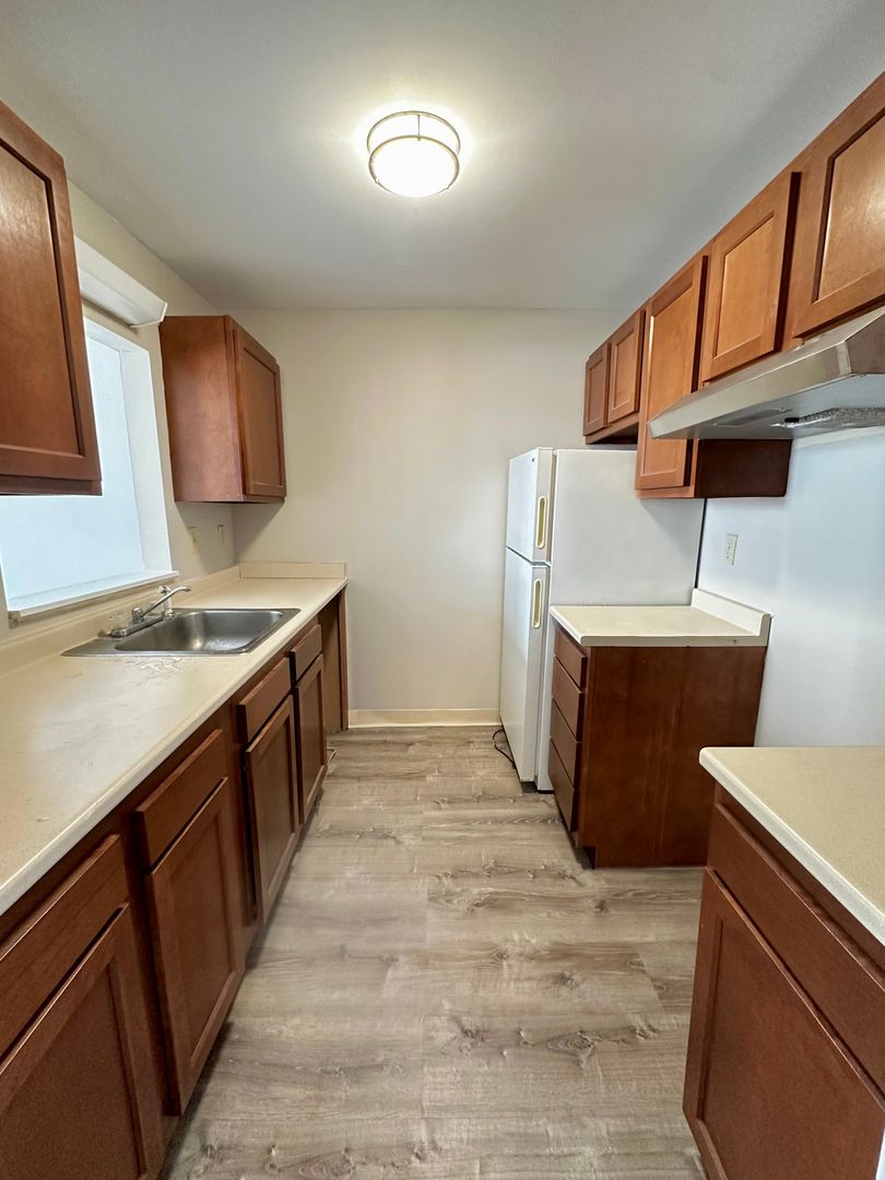 Holyoke Apartment: 164-178 High Street