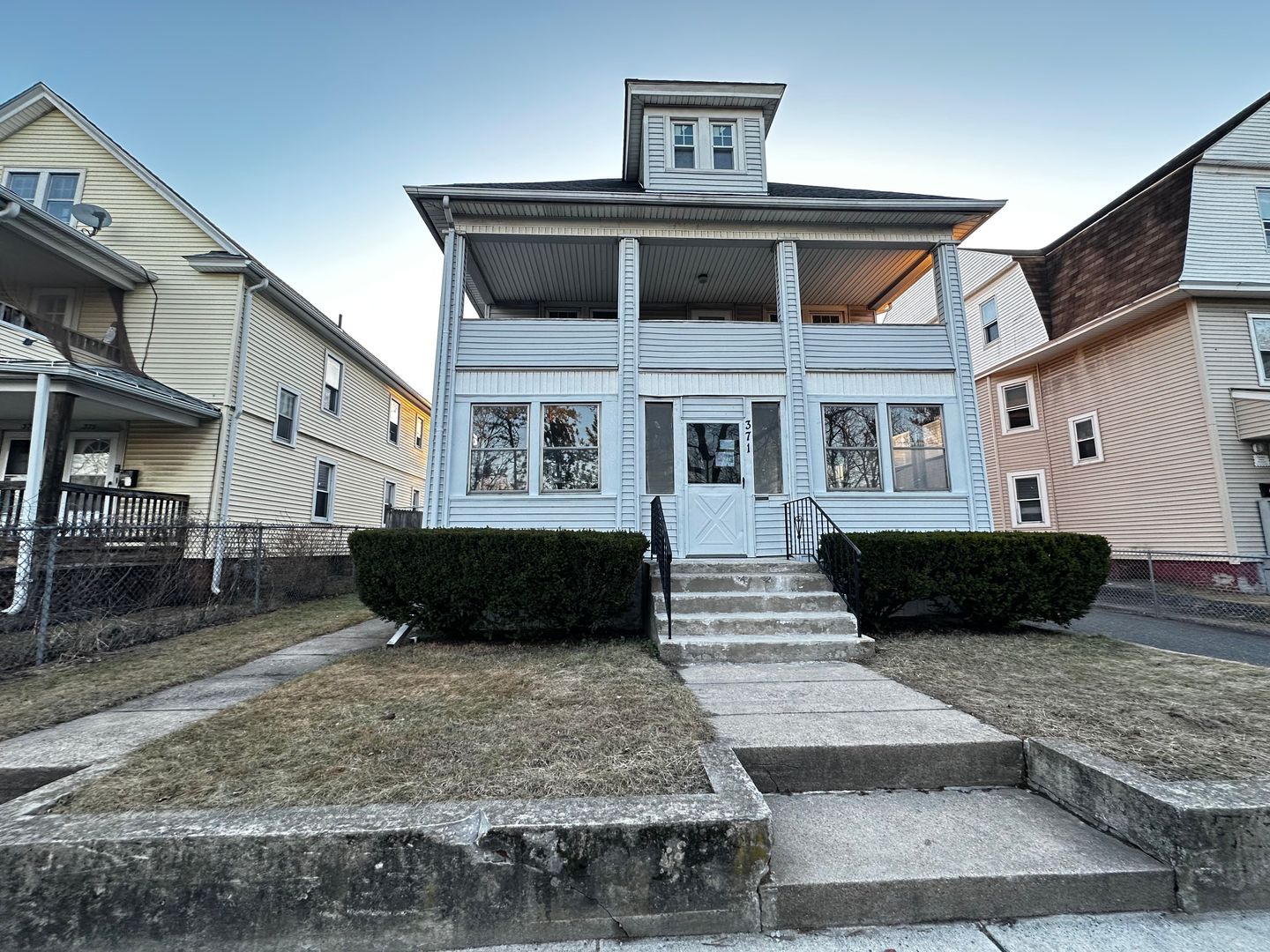 Springfield Apartment: 371-373 Oakland Street