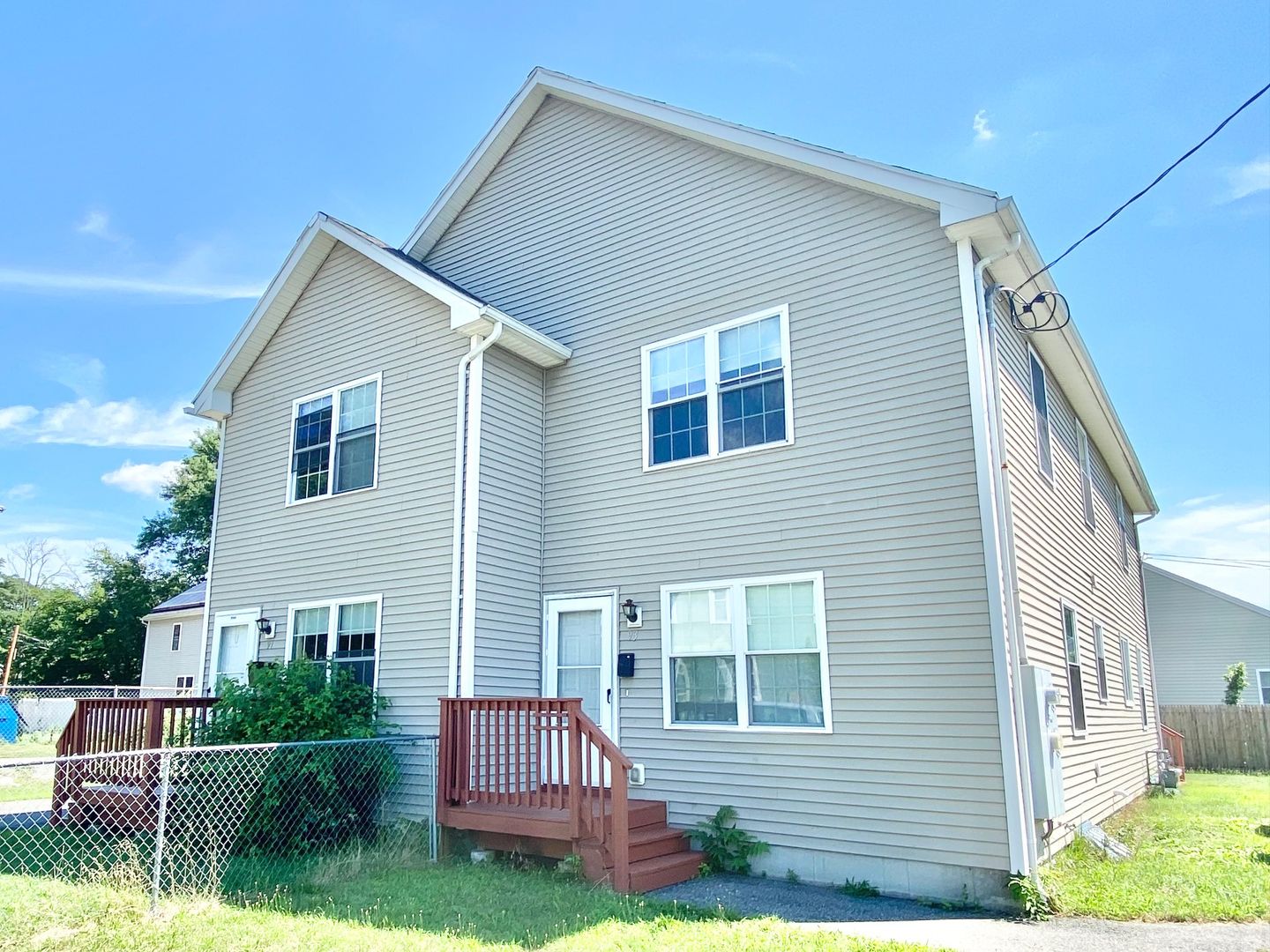 Springfield Apartment: 91-93 Orleans St