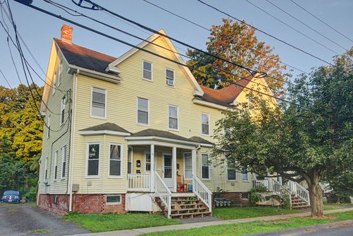 Newly Remodeled 3-bedroom Apartment for Rent in Westfield!