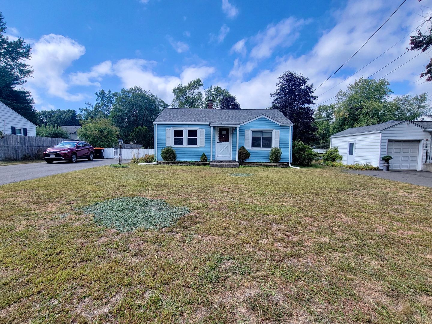 South Hadley House: 11 Brigham Rd