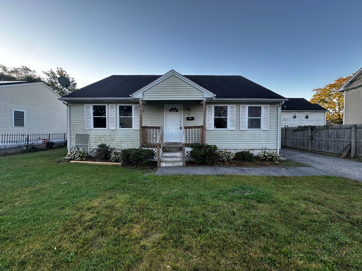 Beautiful 3-Bedroom Single Family House for Rent in Springfield!