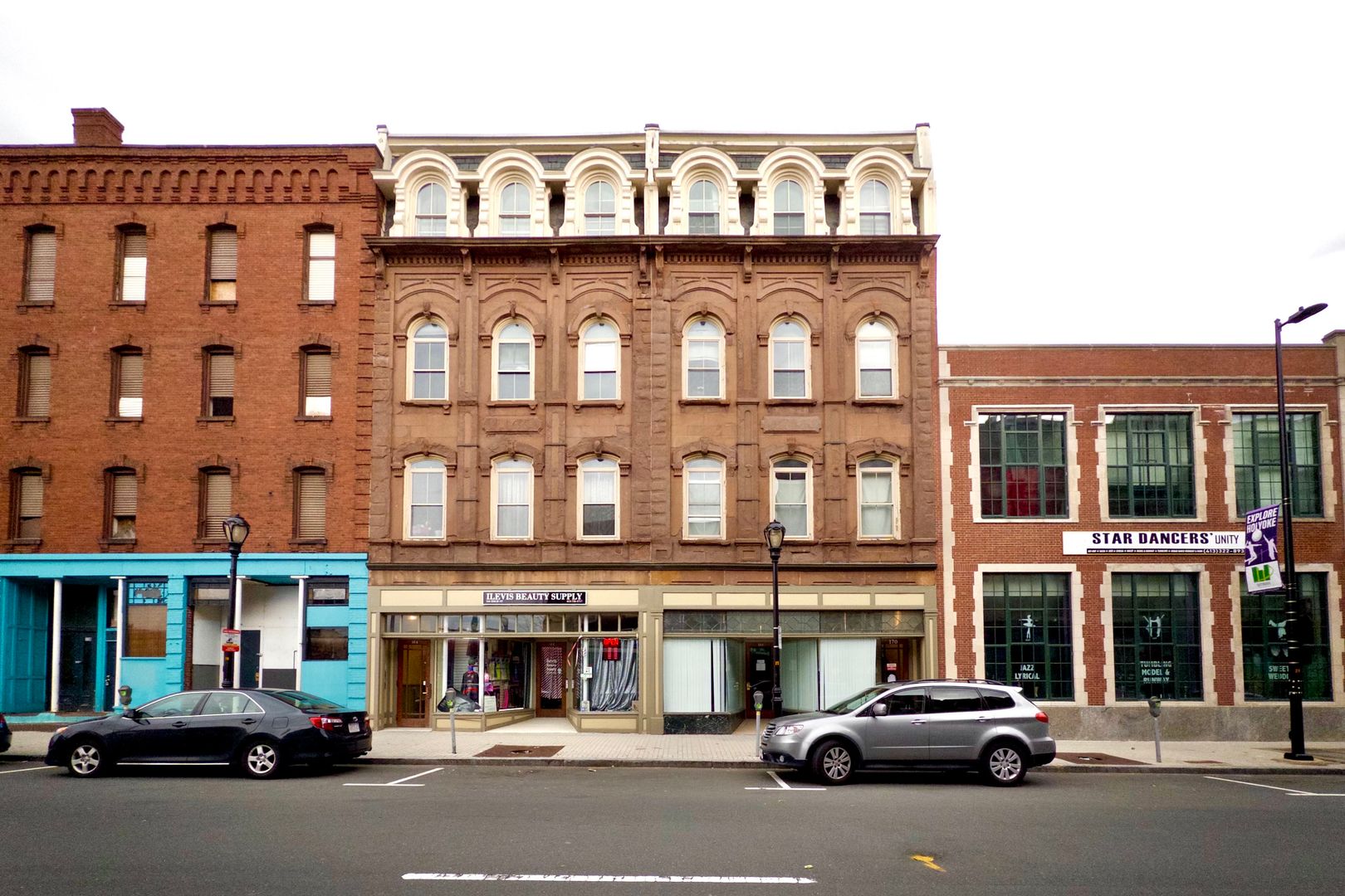Holyoke Apartment: 164-178 High Street