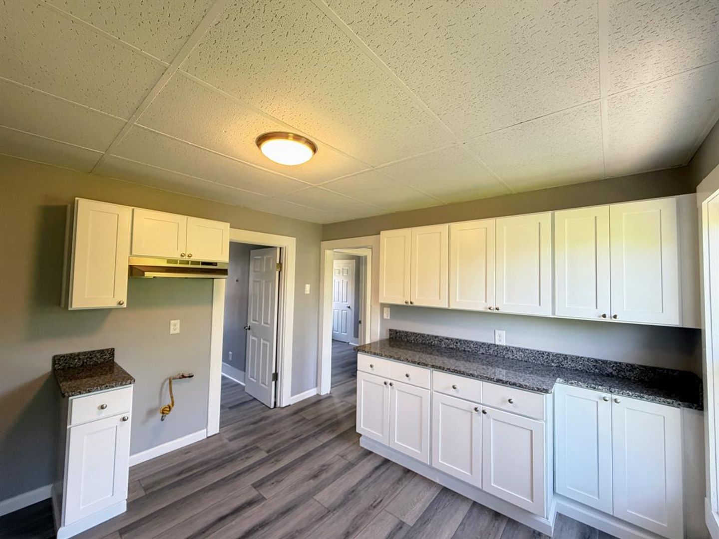 Springfield Apartment: 30 Loring St