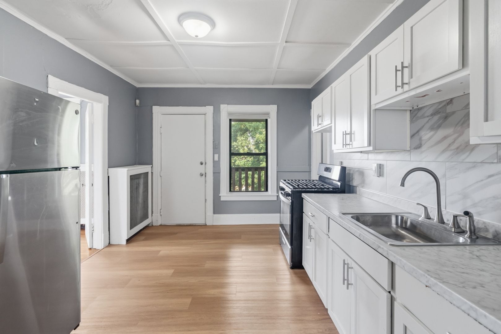 Springfield Apartment: 92 Woodside Terrace
