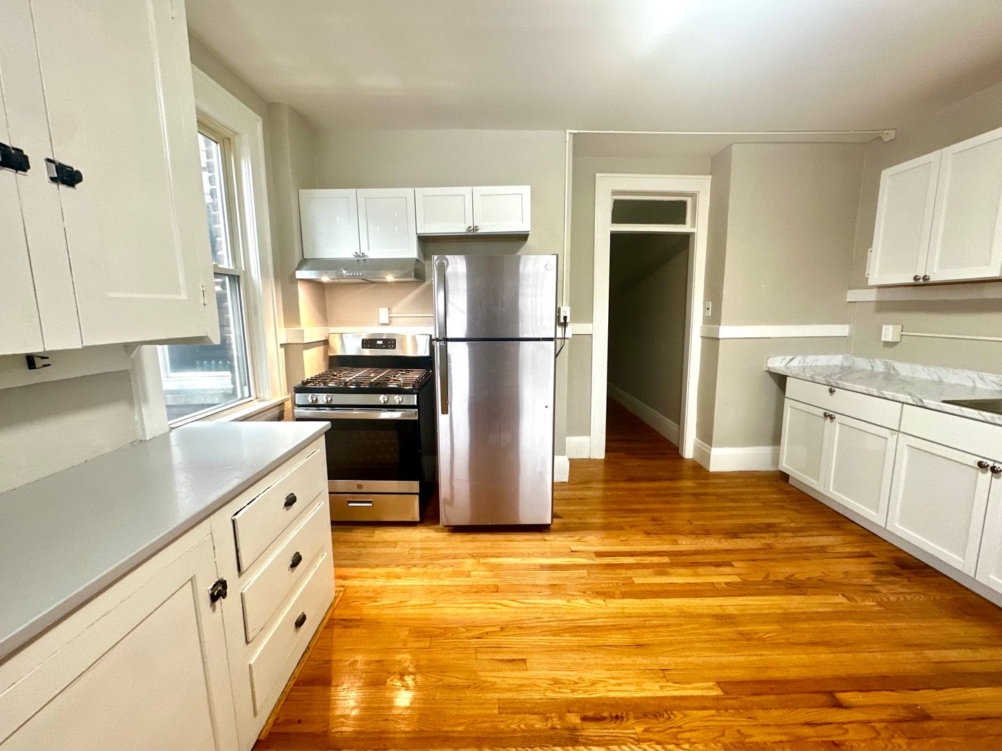 Holyoke Apartment: 585-589 Pleasant Street