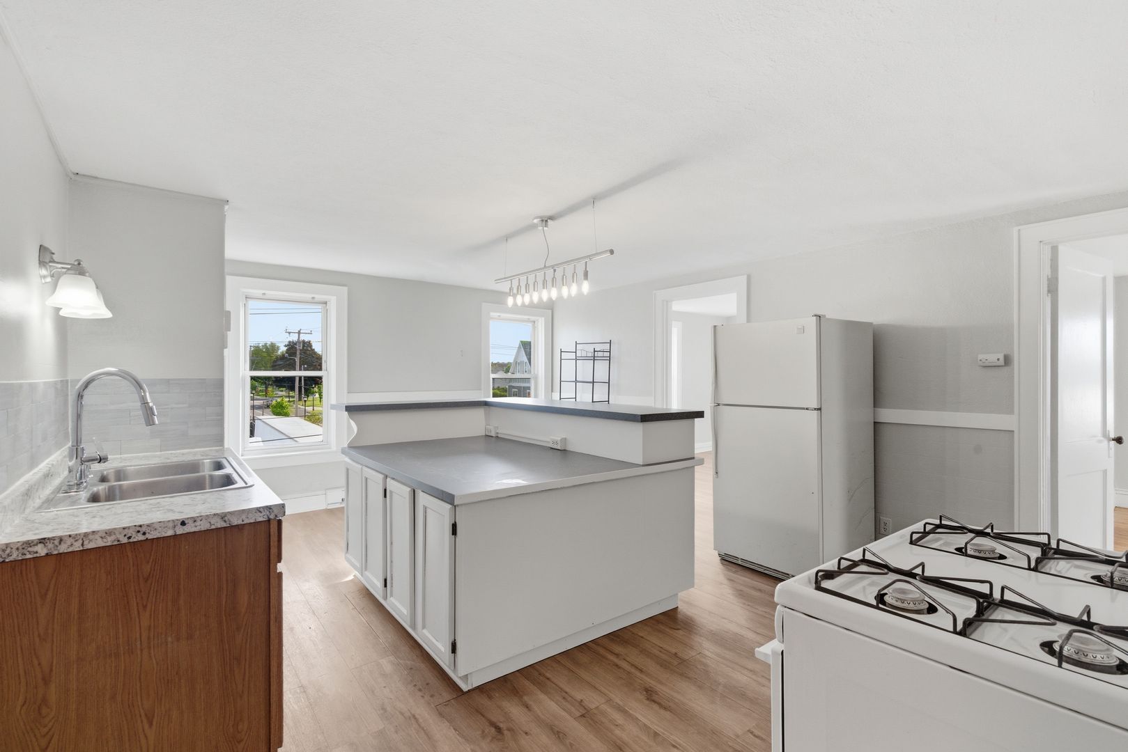 Holyoke Apartment: 293-299 Clemente Street