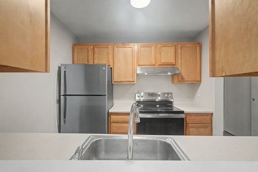 Beautiful 1-Bedroom Apartment for Rent in Holyoke. Heat & Hot Water Included!