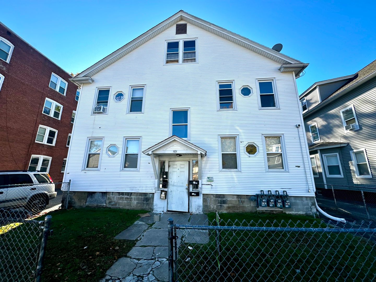 Springfield Apartment: 101 Kensington Ave