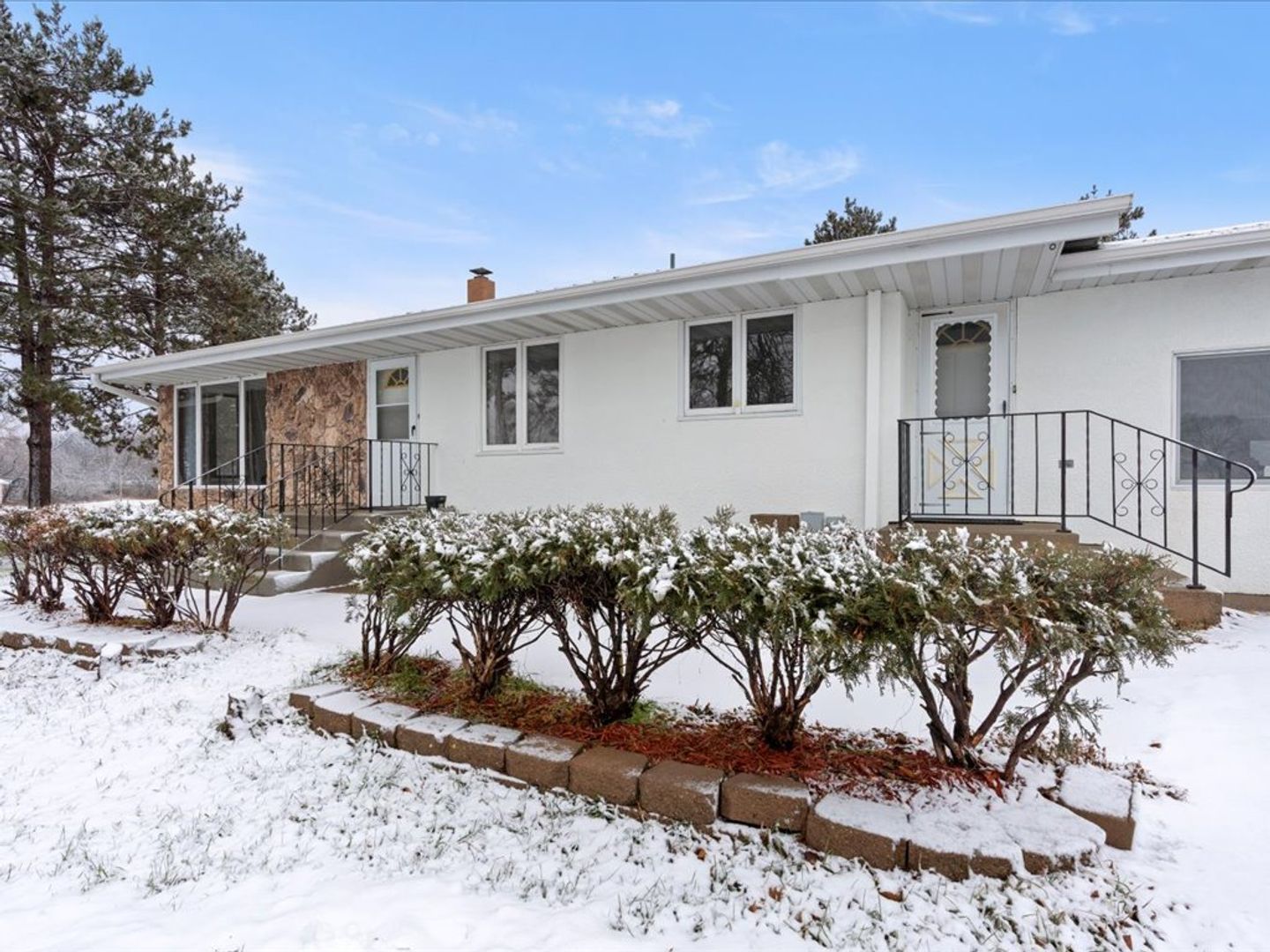 Garrison Apartment: 9825 US Highway 169