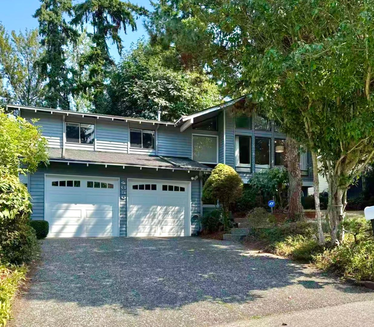 Bellevue House: 4650 121st Ave SE