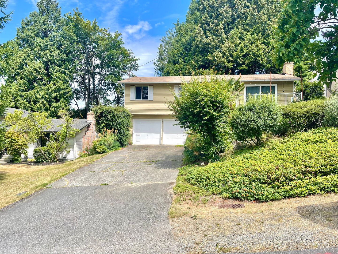Kirkland House: 11212 NE 91st St