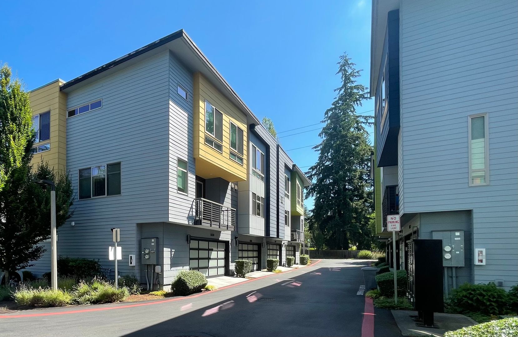 Bellevue House: 16378 NE 12th Pl
