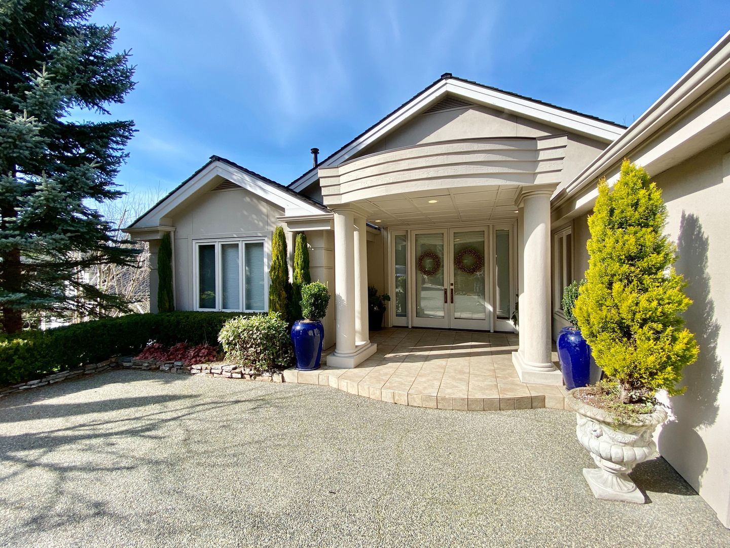 Bellevue House: 16558 SE 58th PL