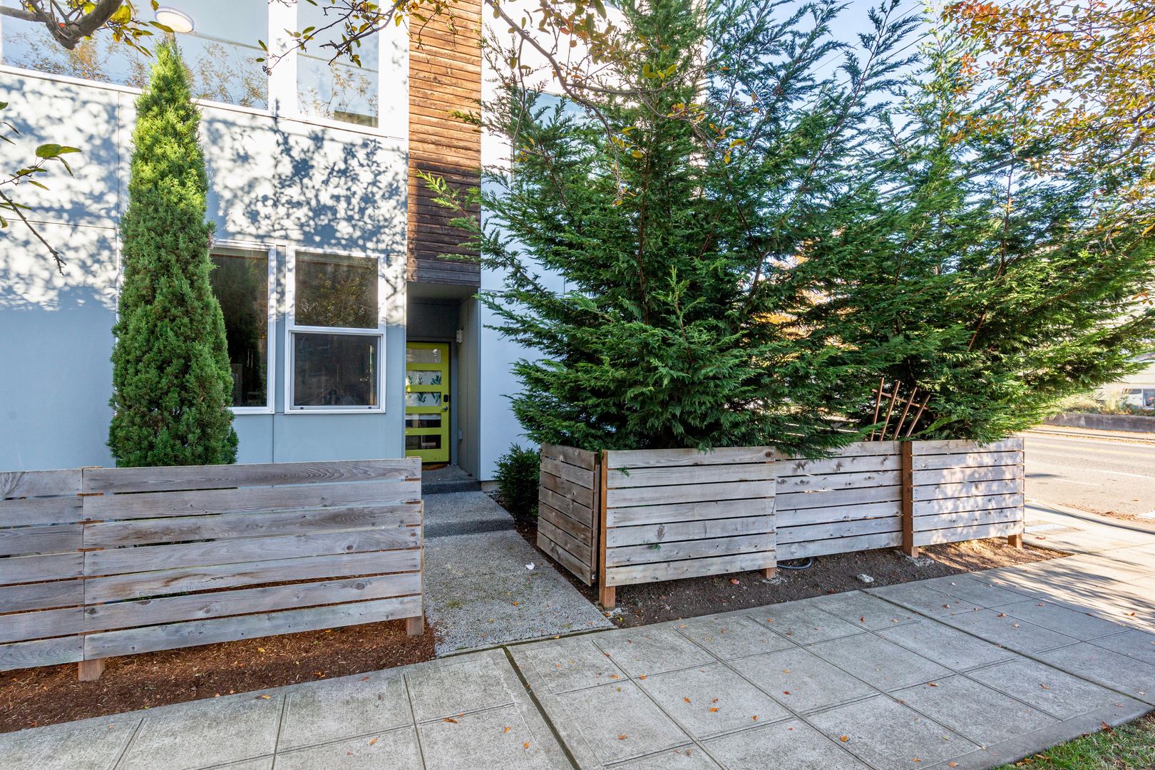 Seattle Townhome: 2000 NW 61st St