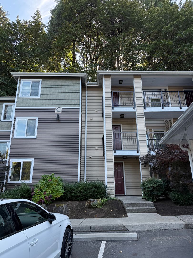 Issaquah Condo: 5000 NW Village Park Dr APT C320