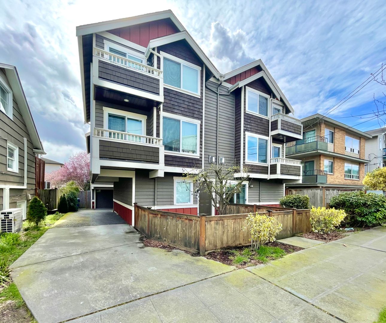Seattle Townhome: 1413 NW 61st St Unit #B