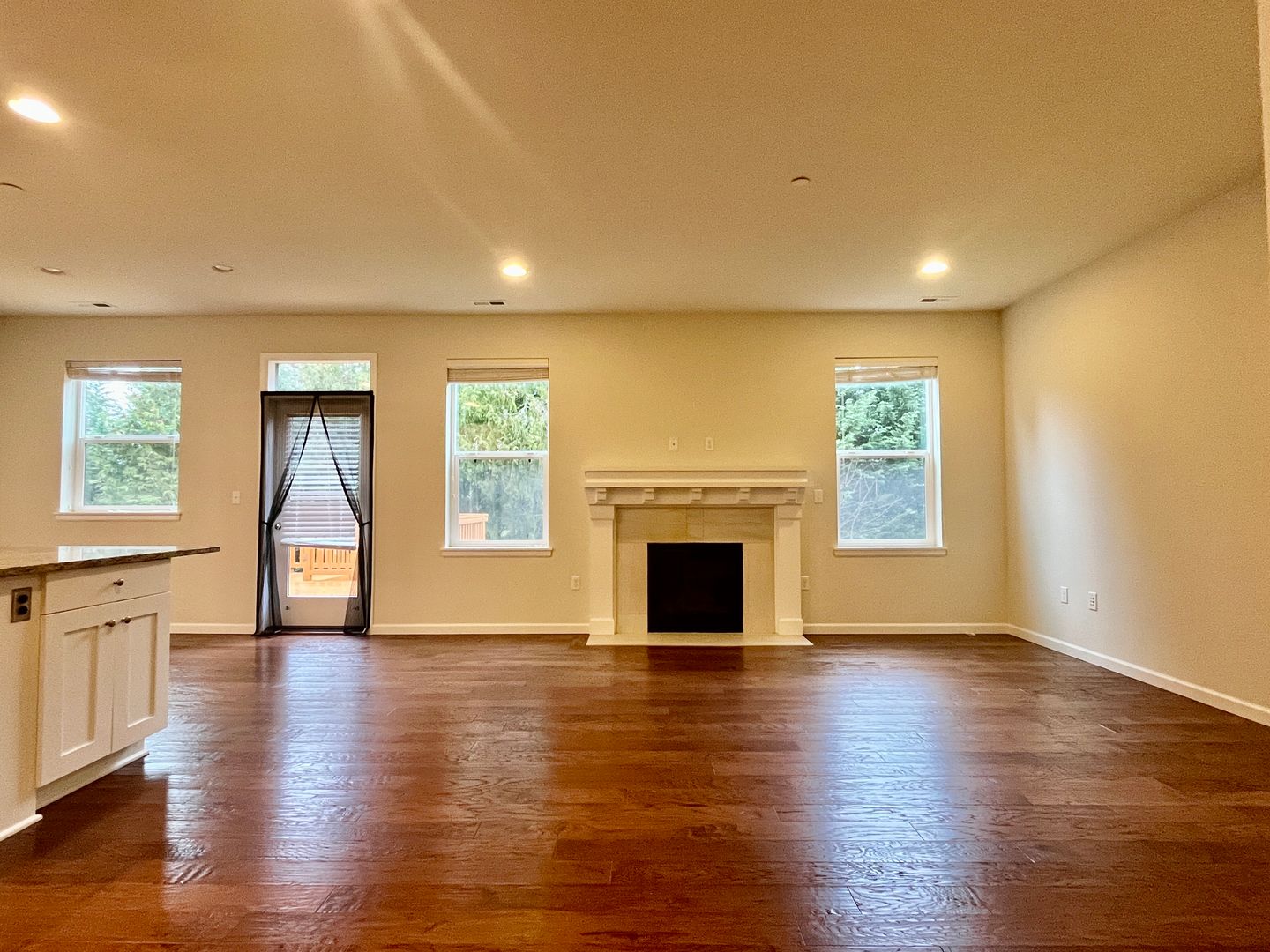 Kenmore House: 7514 NE 166th St