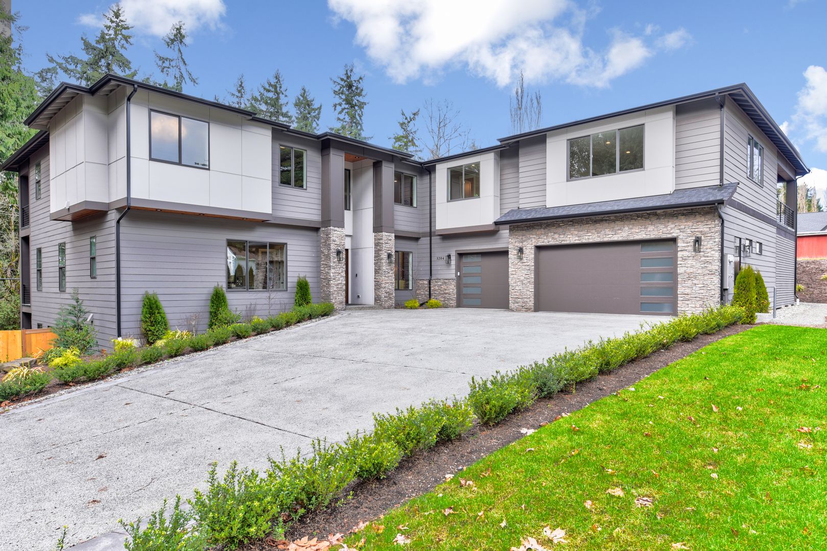 Bellevue House: 3204 116th Ave NE