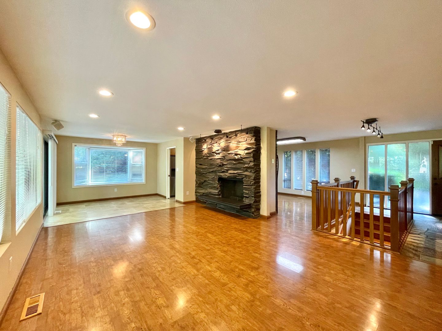 Bellevue House: 12819 NE 5th Place