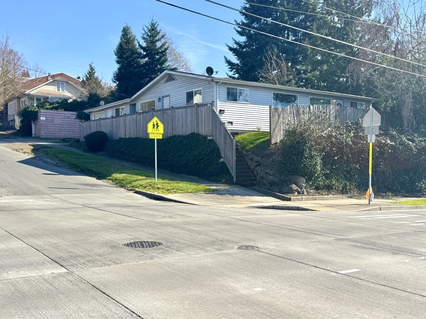 Seattle Apartment: 4102 38th Ave S