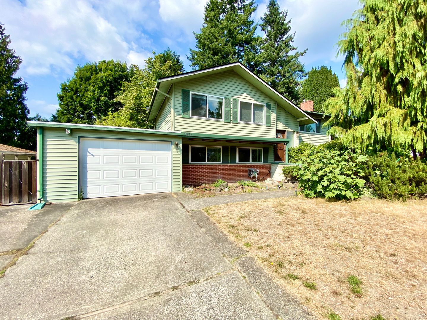 Bellevue House: 15834 SE 4th St