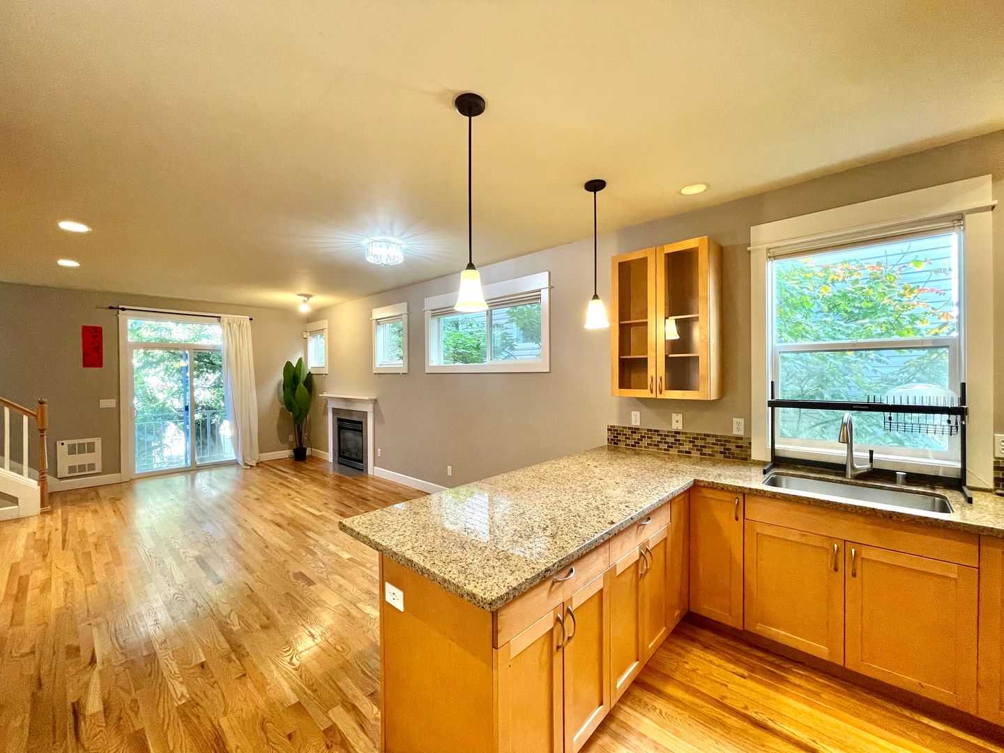 Seattle House: 2127 Waverly Pl N Unit B