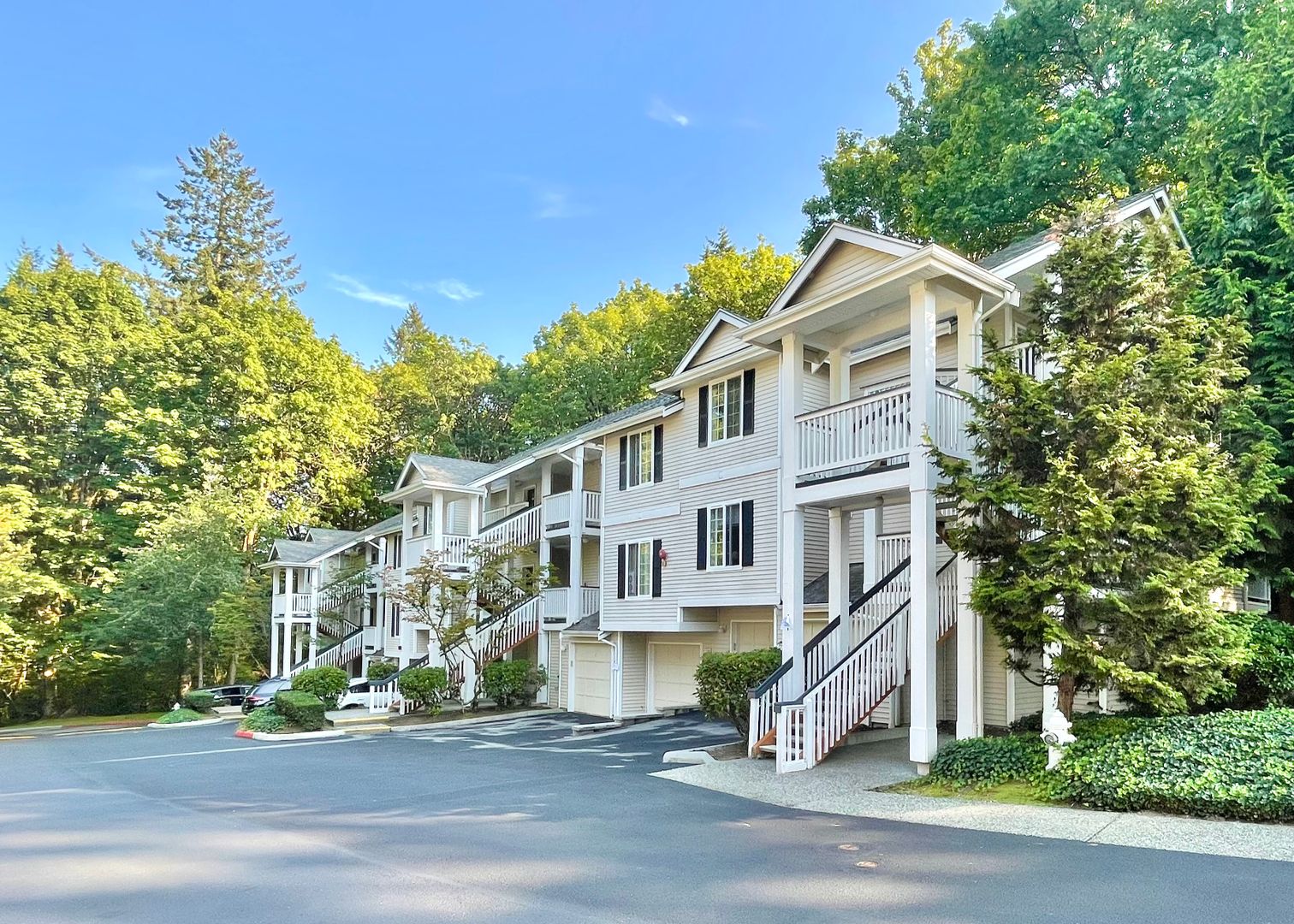 Bothell Condo: 12123 NE 172nd Pl Unit M302