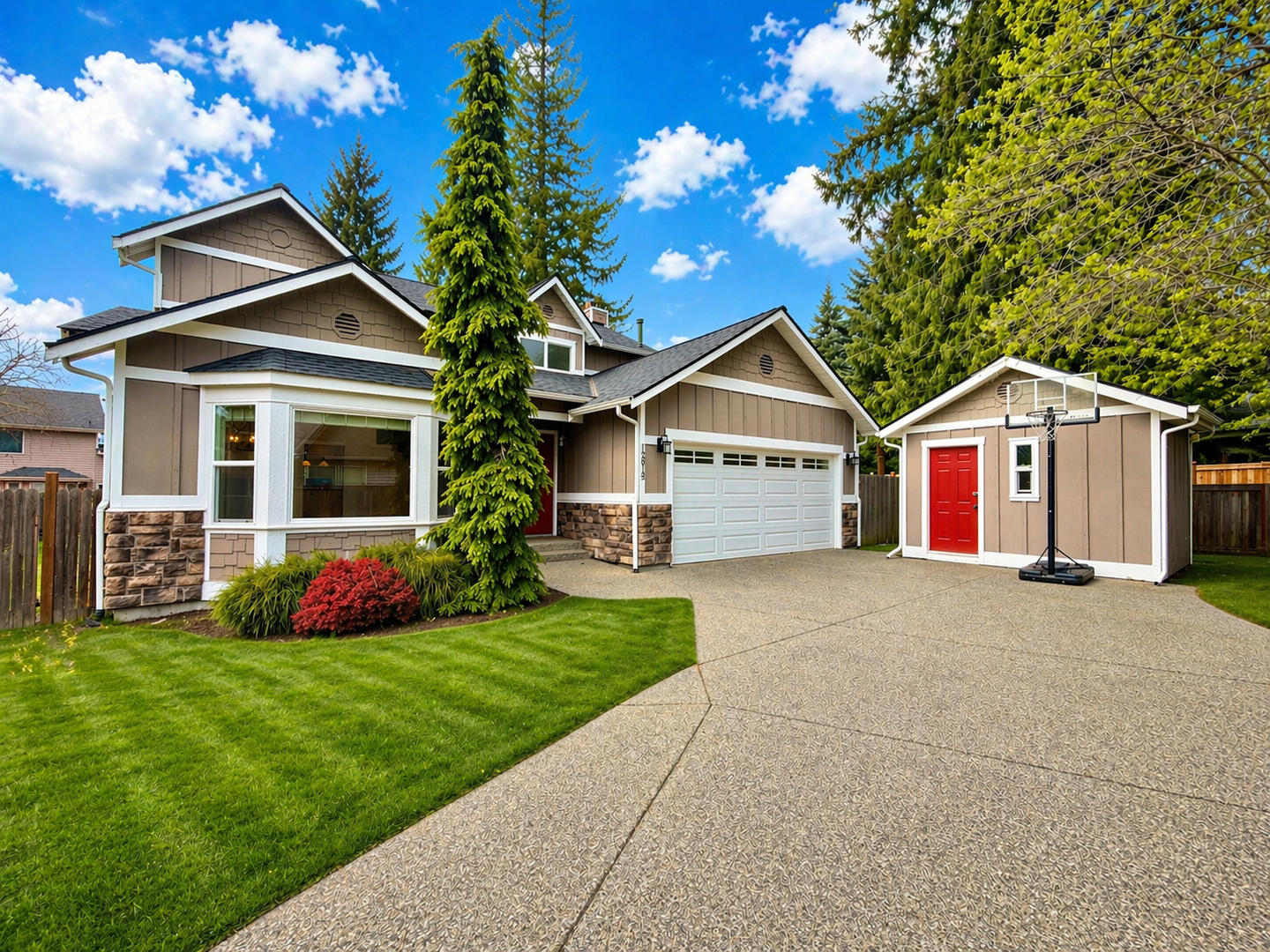 Kirkland House: 12814 NE 101st Place