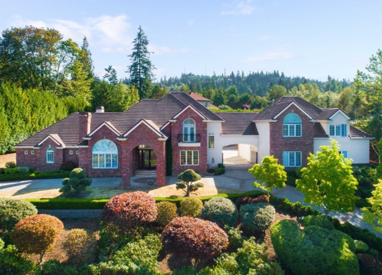 Bellevue House: 6564 161st Place SE