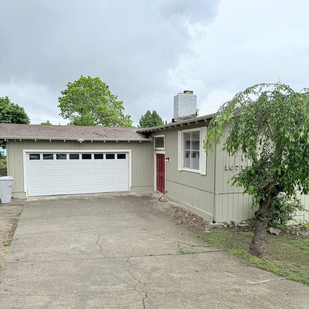 Renton House: 16713 127th Ave SE