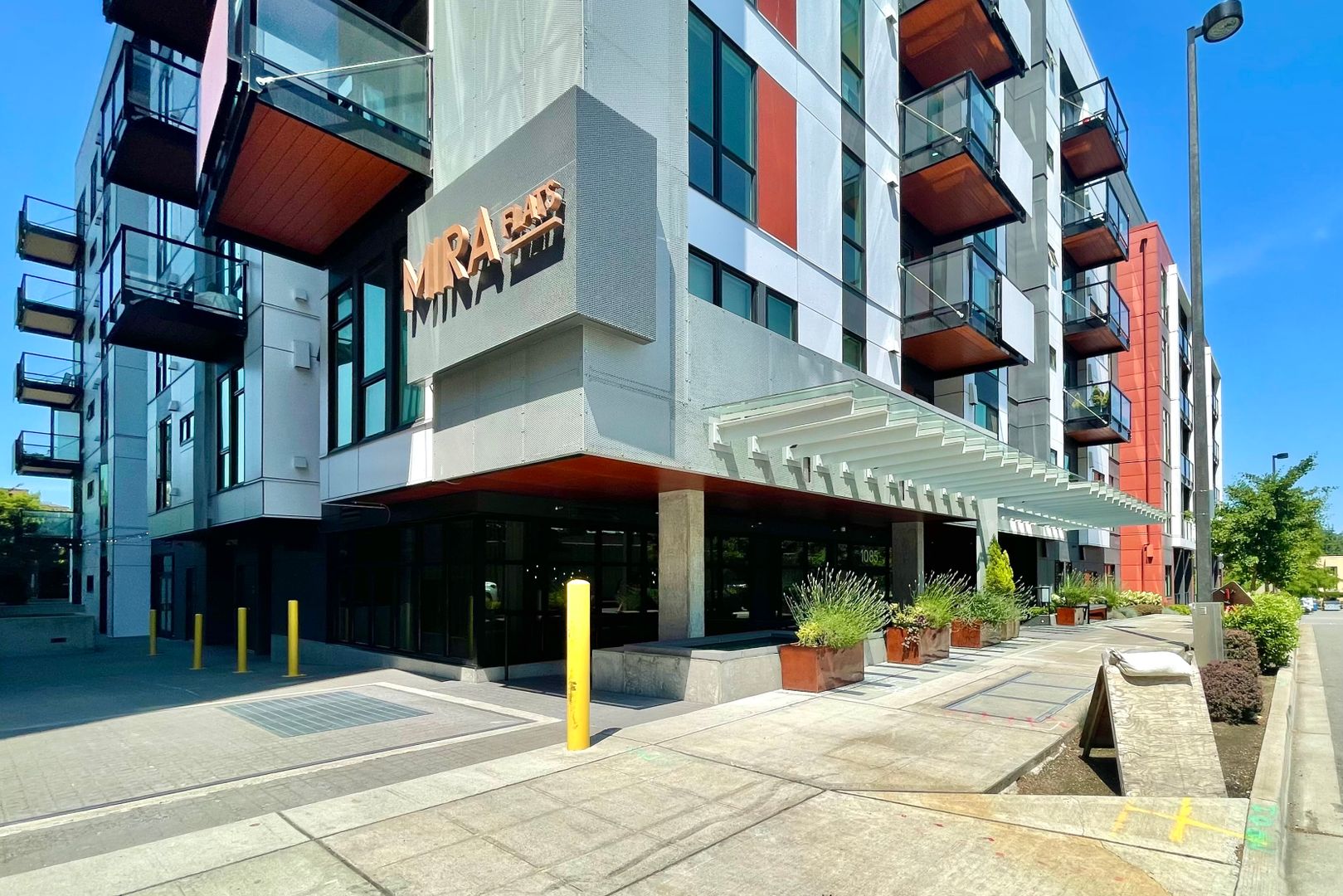 Bellevue Apartment: 1085 103rd Ave NE