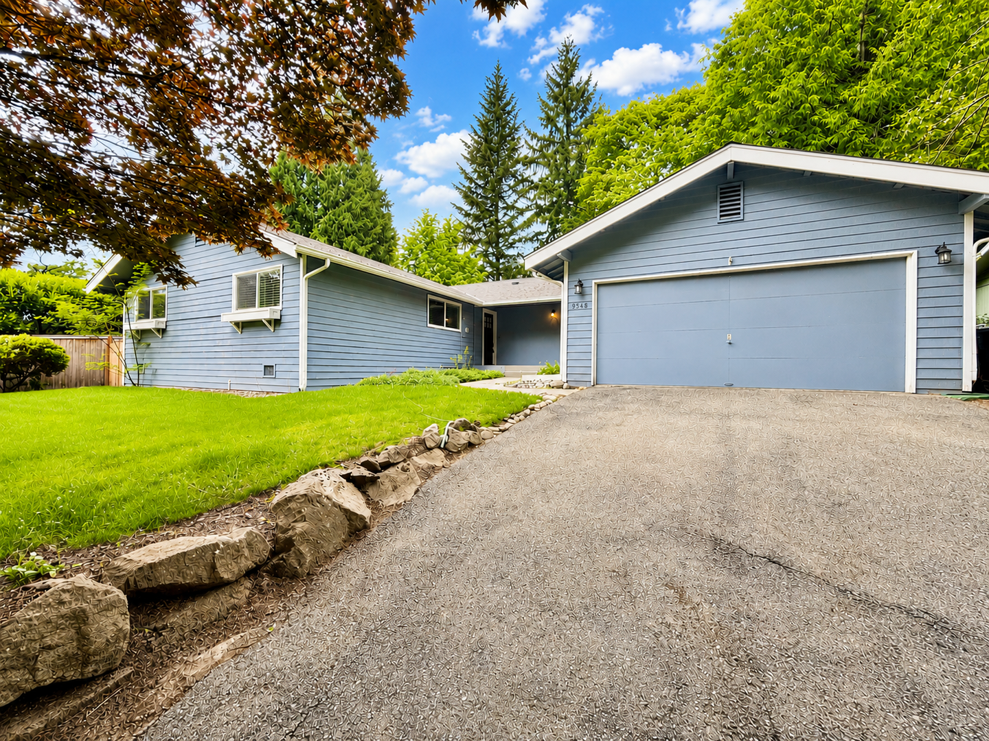 Redmond House: 9548 171st Ave NE