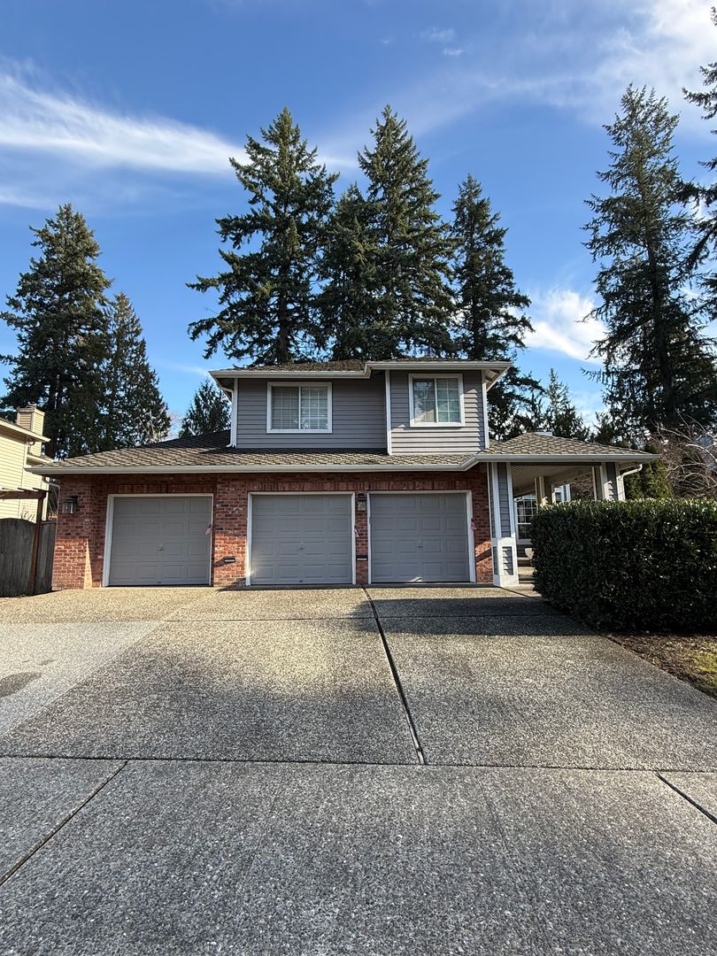 Mill Creek House: 14419 12th Dr SE