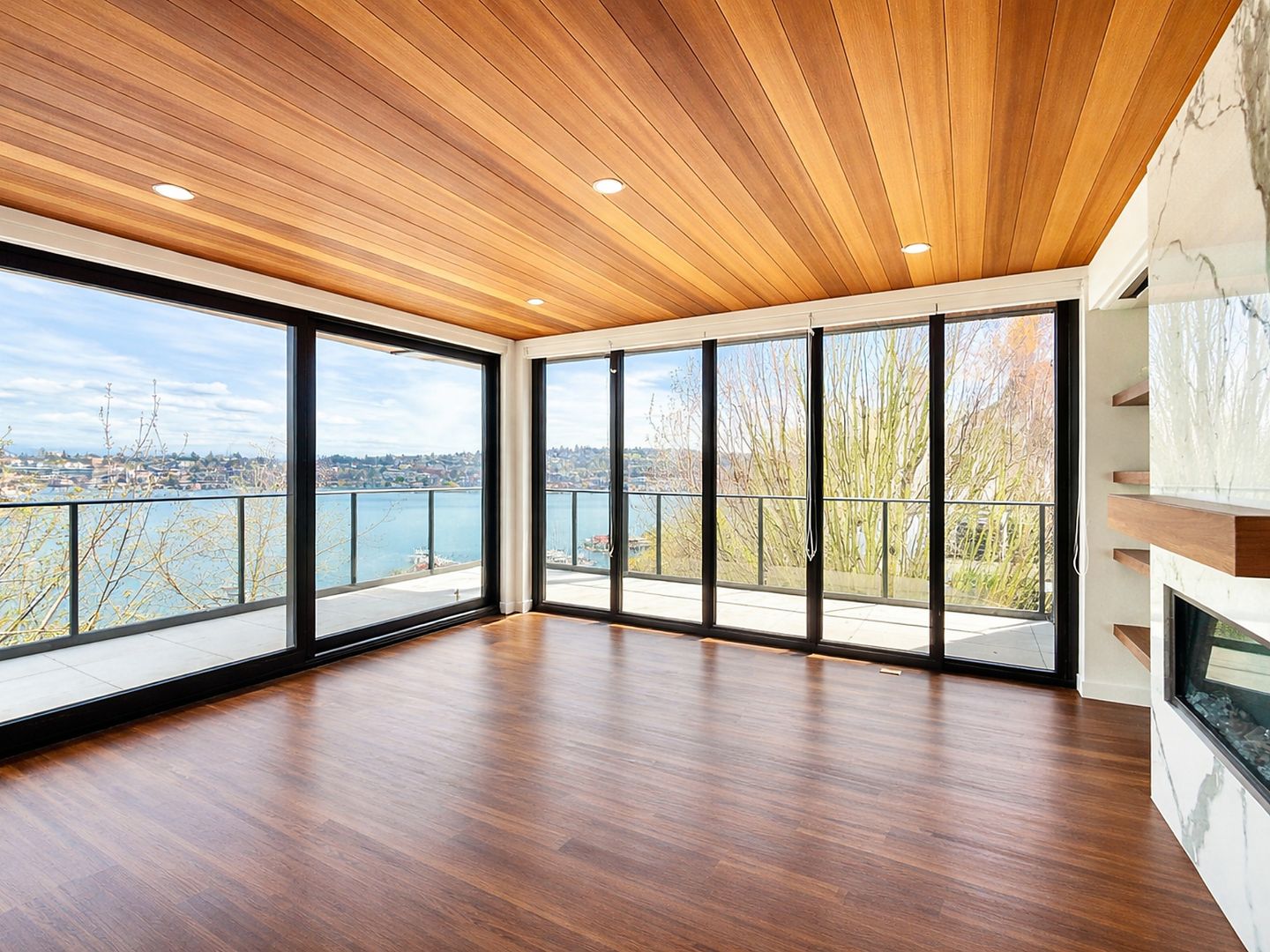 Seattle Apartment: 2514 Dexter Ave N