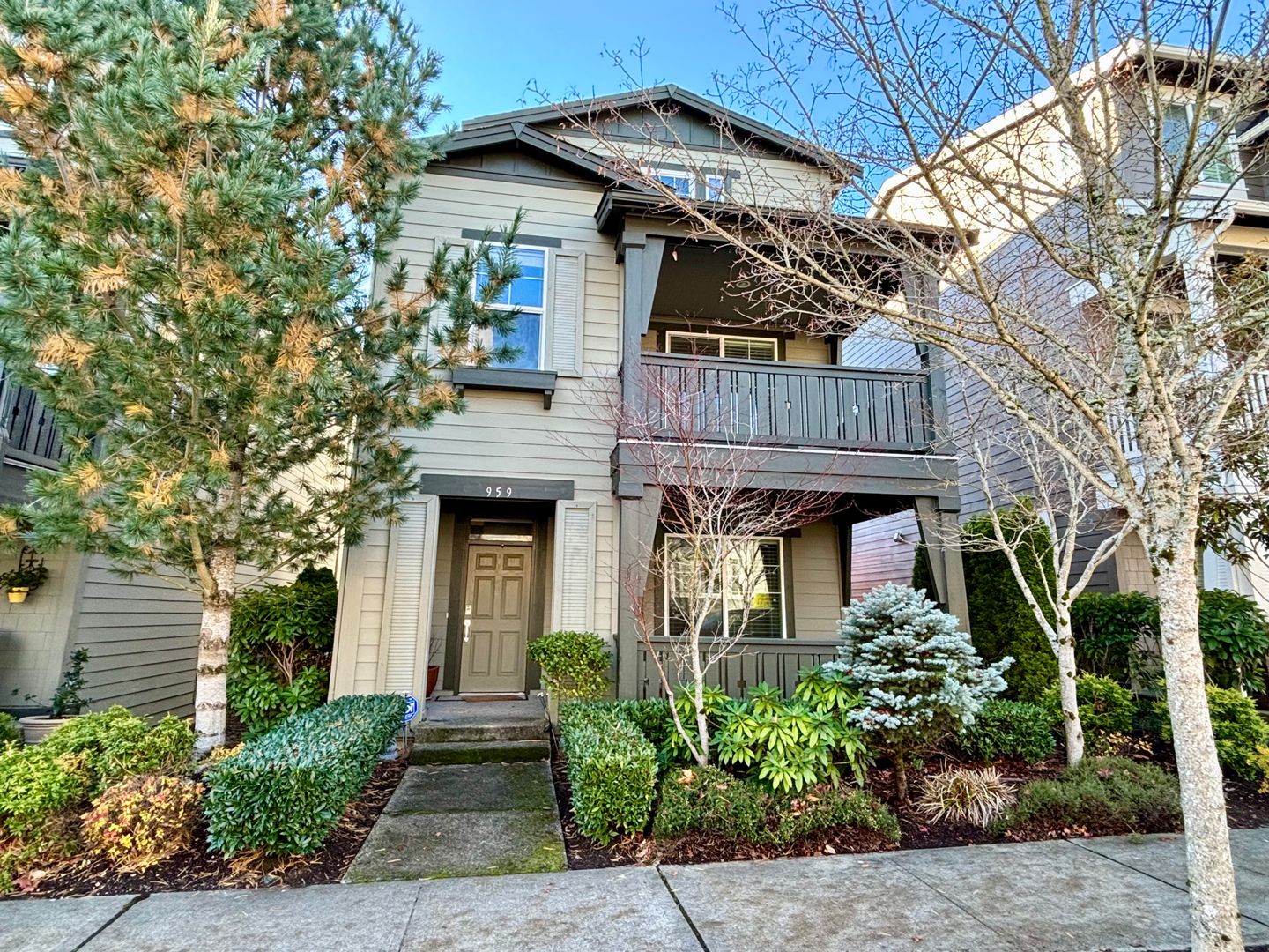 Issaquah House: 959 3rd Ave NE