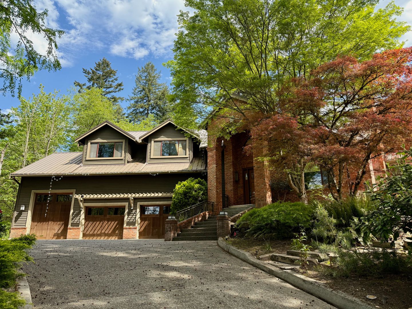 Sammamish House: 1130 Lancaster WAY SE