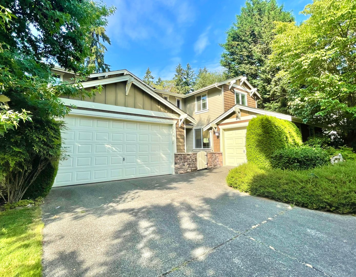 Bellevue House: 2646 116th Ave NE