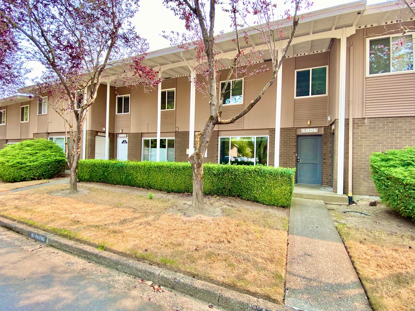 Bellevue Townhome: 12251 SE 59th St #5906