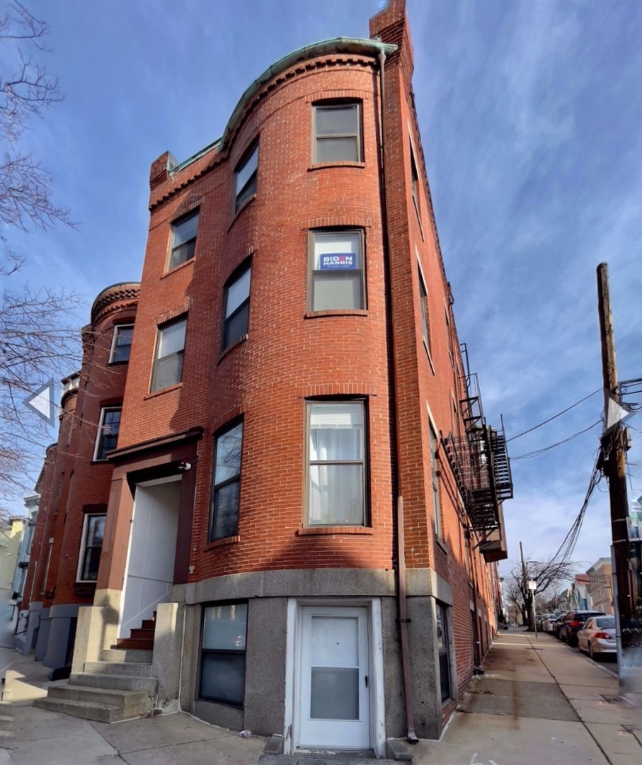 Boston House: 379 Meridian St. Unit 101