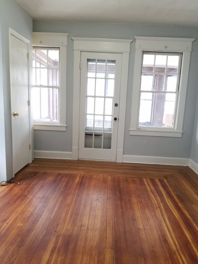 Springfield Apartment: 21 Bloomfield St