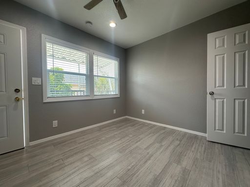 ***Ready to Move In 1 Bed 1 Bath Studio***