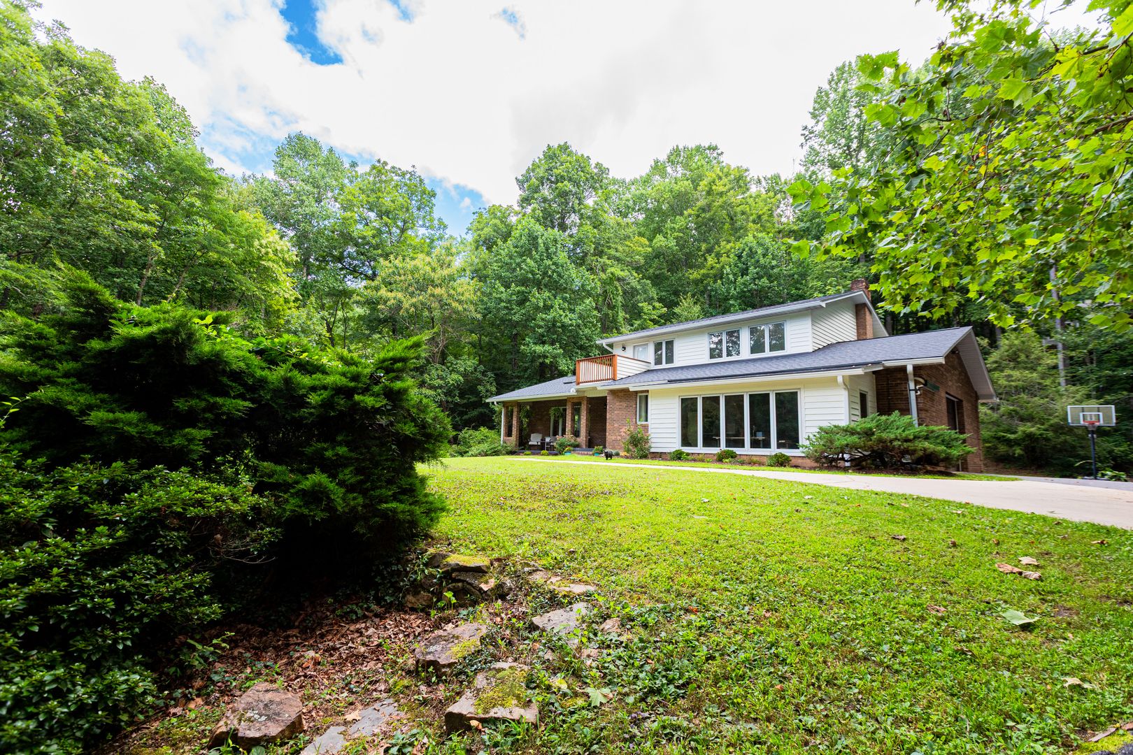 26 Indian Knob Rd 2 of 12