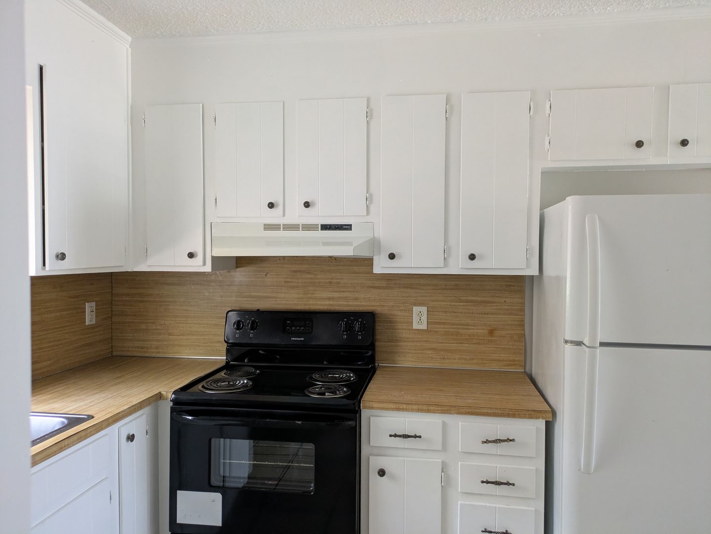 Hickory Apartment: 211 8th Ave Drive SE