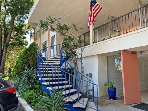 First level 2bd/2ba with private patio located in a desirable complex. – photo 1